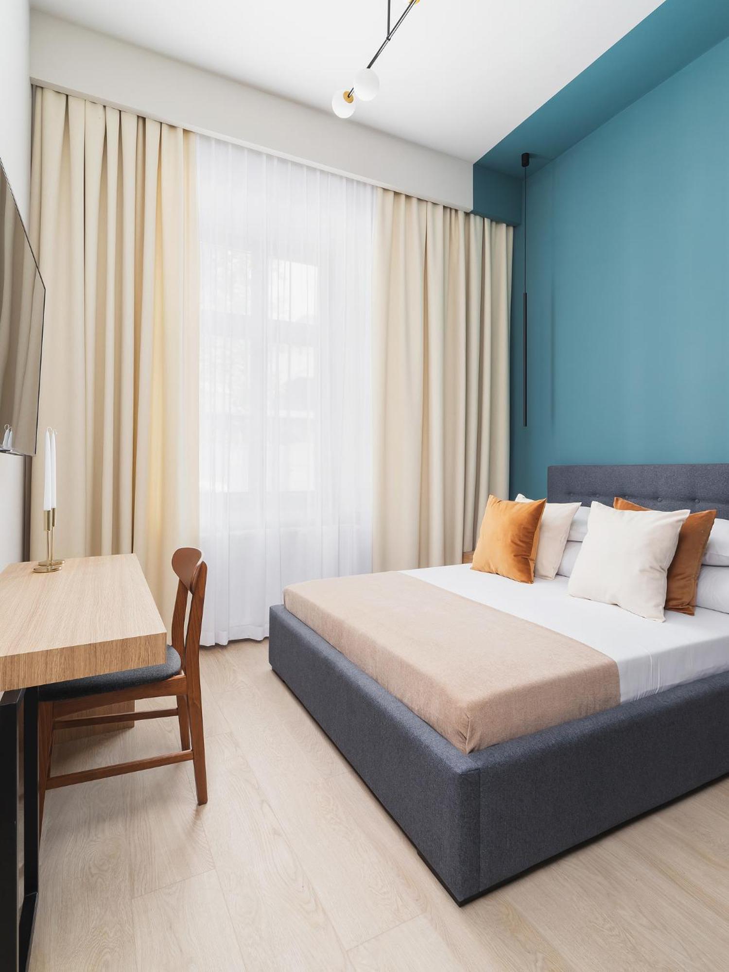 Main Square - With 2 Bedrooms * Krakau