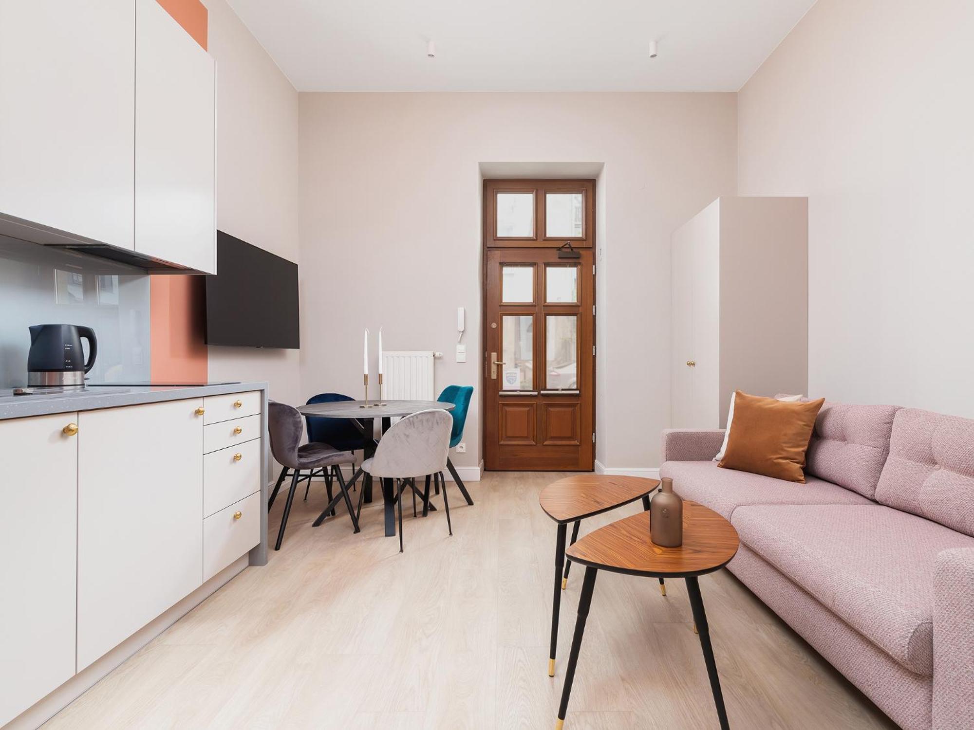 Main Square - With 2 Bedrooms